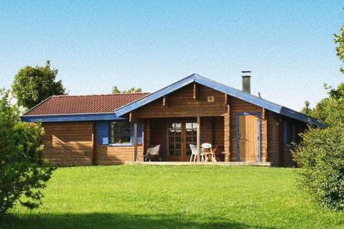 Bungalow in Hayingen with parking space