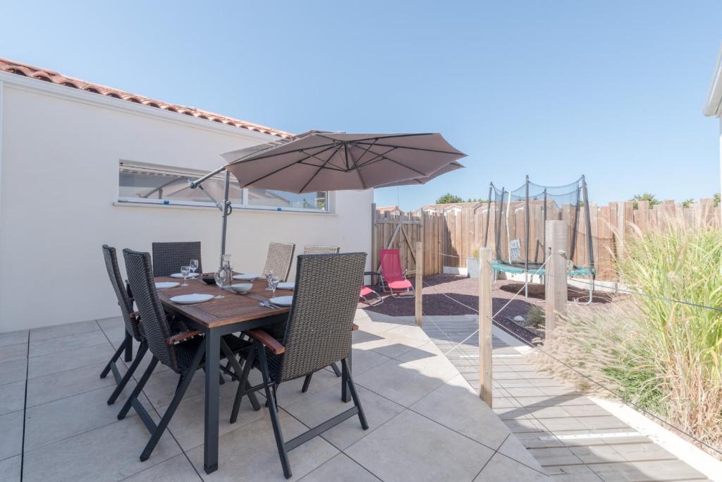 Bungalow moderne proche étang et mer 34340 Le Castellas