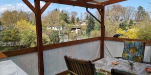 Bungalow Strandheim mit Kamin und Terrasse