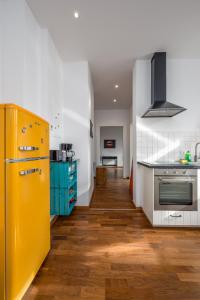 Buntes Retro-Apartment Grande