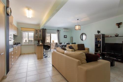 By the beach, duplex apartment. Armacao - Portugal