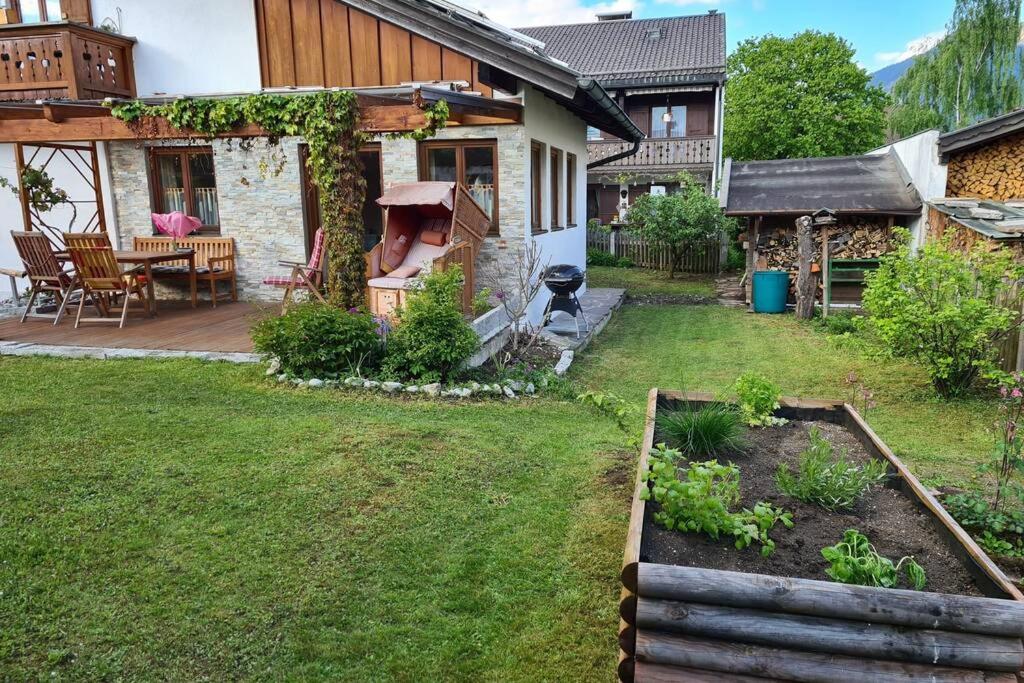 By Toni - Ferienwohnung mit Garten in Garmisch 3 Danielstraße, 82467 Garmisch-Partenkirchen