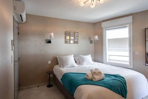 C2 Suite Pool Montfleury 2BDR Balcony, Parking & AC