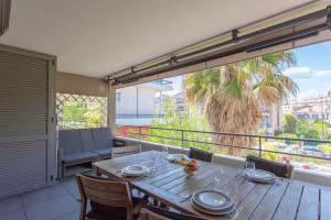 C2 Suite Pool Montfleury 2BDR Balcony, Parking & AC