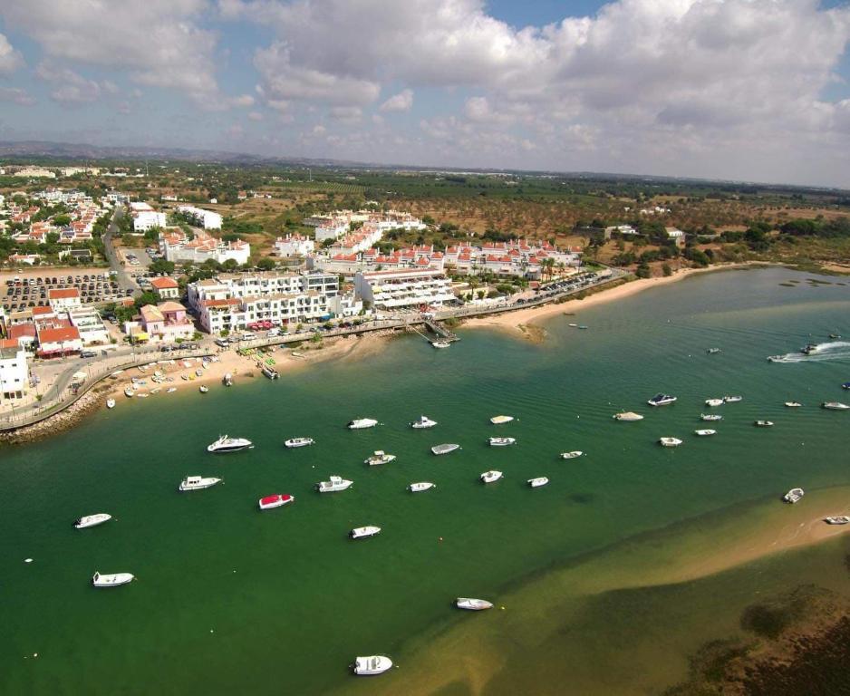 Appartement Cabanas de Tavira - Charming Apartment Rua Rua Mestre Henrique Pires Faleiro Lote 5 RC 8800-595 Cabanas de Tavira