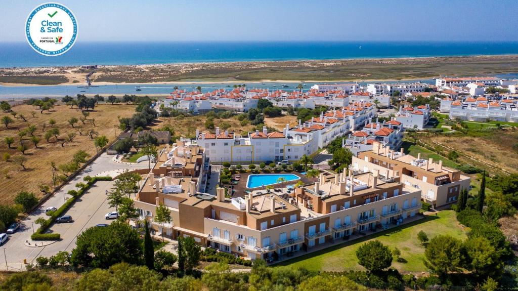 Cabanas Gardens - 2Bed Penthouse Pool View - WPCG 52 Rua da Fortaleza, lote 2 2º andar, Fração AD, 8800-595 Tavira