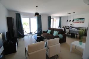 Cabanas Gardens - Stunning 1 bedroom apartment - Communal Pool