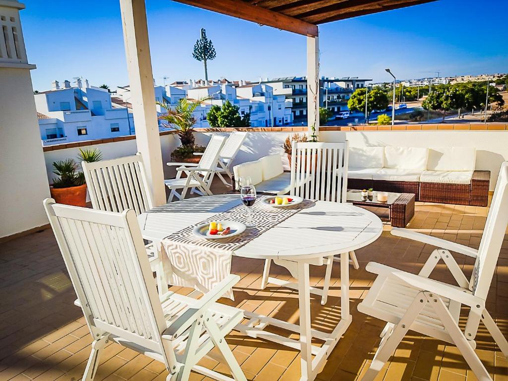 Cabanas Terraces - Pool and seaview Rua Joao Moitinho 19, 2.º D, 8800-595 Tavira