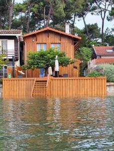Cabane bord de plage
