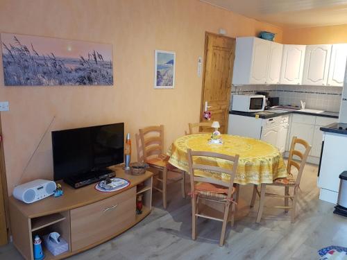 Appartement Appartement Cabourg, 2 pièces, 4 personnes - FR-1-487-185 13 avenue de la divette RESIDENCE LE SPORTING Bâtiment 10 Cabourg