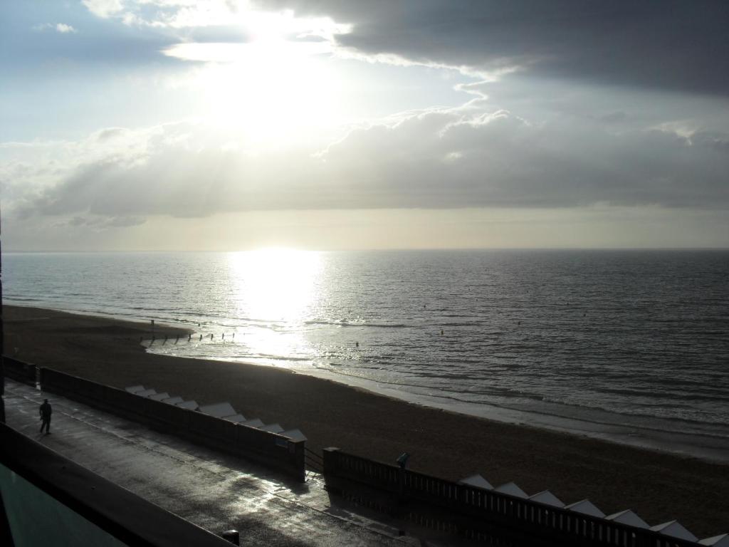 Cabourg Face A La Mer Etage 2 - 11 Avenue du Comandant Touchart, 14390 Cabourg