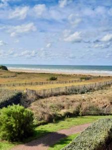 Cabourg-La mer à vos pieds et la thalasso à 50 m