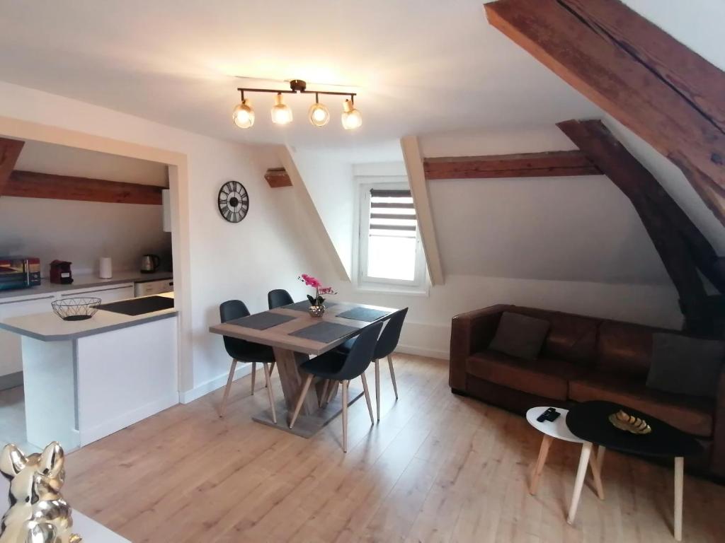 Appartement Caen: Charmant appartement F2 dans le Vaugueux 26 Rue Montoir Poissonnerie 14000 Caen