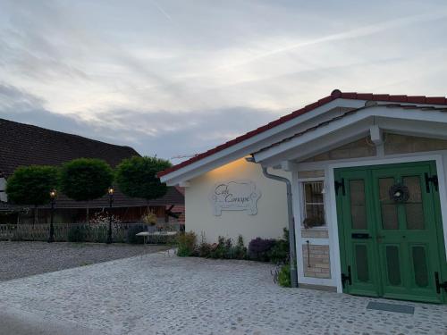 Café Canapé Ferienwohnung neu