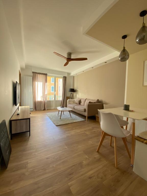 Appartement Cagnes sur mer, centre ville et 5 min de la mer 11 Rue des Palmiers 06800 Cagnes-sur-Mer