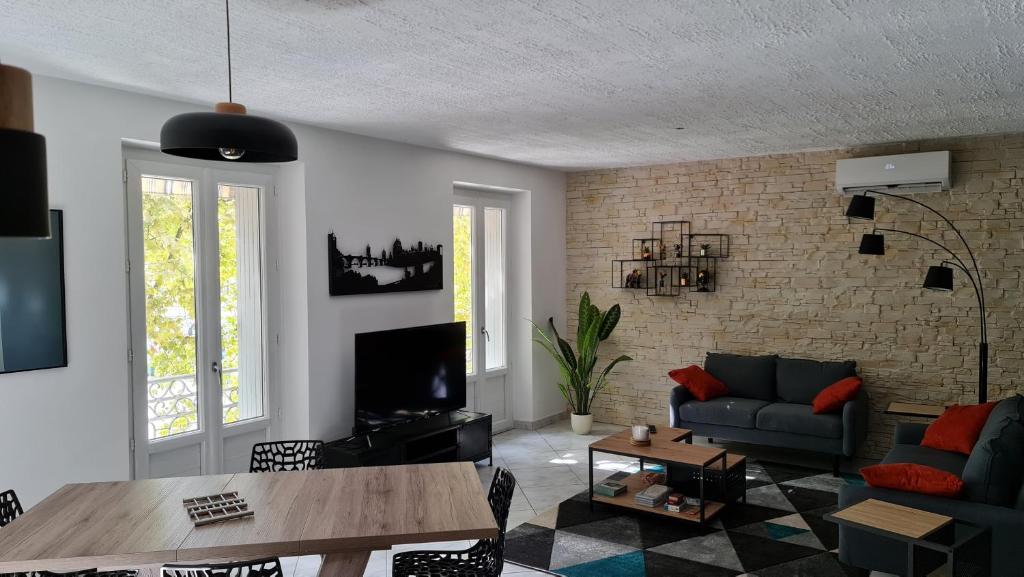 Appartement Cahors, the place to be ! :) 32 Rue de l'Université 46000 Cahors