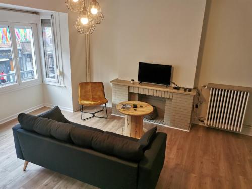 CALAIS: Appartement rénové, idéalement situé