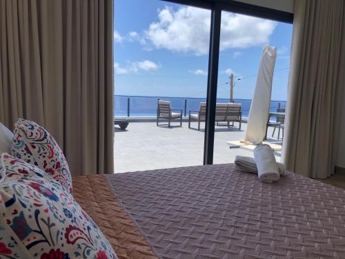 Calheta Ocean View Family Apartment