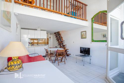 California - Duplex avec balcon à 120m de la plage
