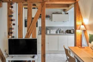 Calm and atypical studio close to Quartier Latin in Paris - Welkeys