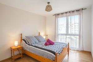 Calm flat w garage and balcony on the riverside in Annecy center - Welkeys