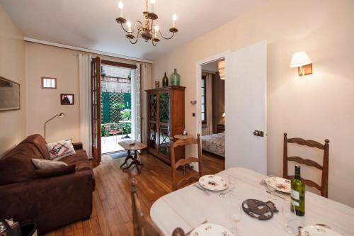 Calm flat with terrasse nearby Montparnasse - Paris - Welkeys