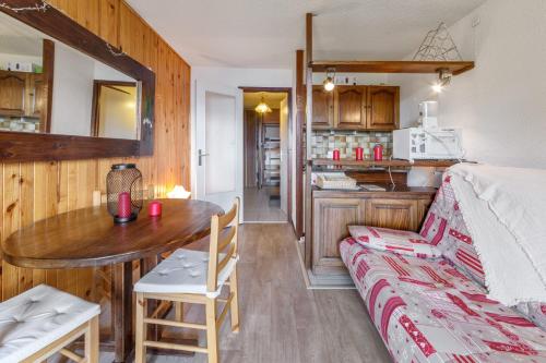 Calm studio close to L'Alpe d'Huez center - Welkeys