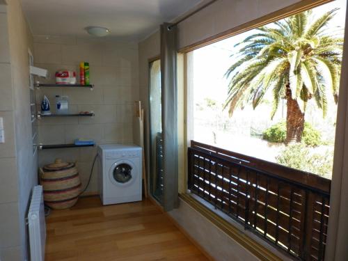 CALVI, appartement 4 personnes, centre ville, 200m de la plage, vue mer