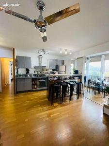CALVI, appartement 4 personnes, centre ville, 200m de la plage, vue mer