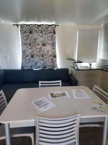 CALVI MOBIL-HOME NEUF particulier sur camping