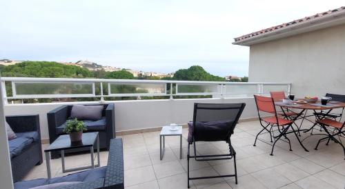 CALVI, T3 -50m2 lumineux, 2 chbre, 4 pers, terrasse 20m2 sans vis à vis, parking