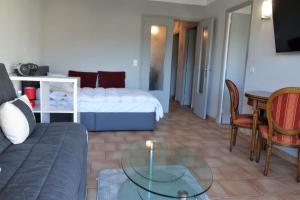 Calypso by Welcome to Cannes