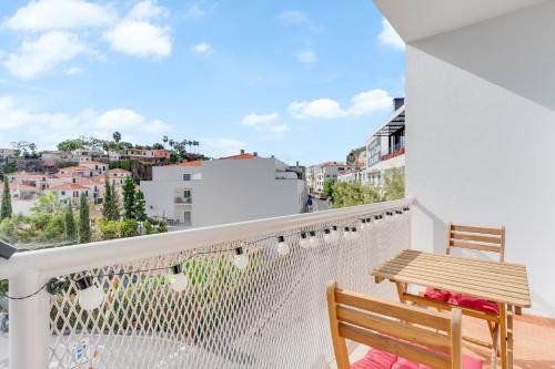 Camara de Lobos Apartment by HR Madeira