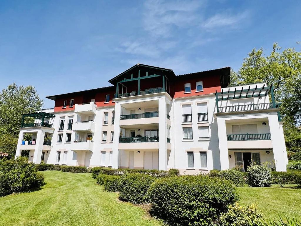 Appartement Appartement Cambo-les-Bains, 2 pièces, 2 personnes - FR-1-495-57 34 rue des Basques, 64250 Cambo-les-Bains