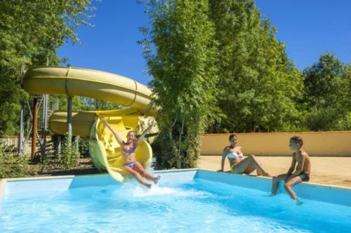 Camping TRANCHE SUR MER