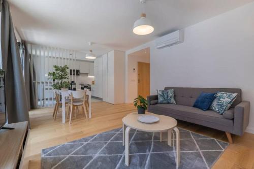 Campolide 2 bedroom delight By Innkeeper