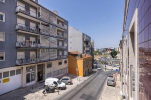 Campolide 2 bedroom delight By Innkeeper