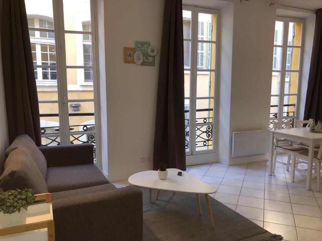 Appartement CANEBIERE Charmant T2 rénové 14 rue thubaneau 13001 Marseille