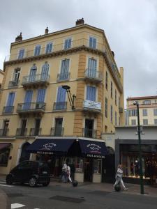 Cannes 3 PIECES RUE D'ANTIBES