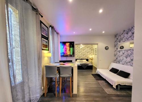 Cannes apartment - city center, AC / wifi