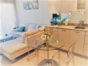 Appartement CANNES APPARTEMENT D EXCEPTION VUE MER 33 Avenue Amiral Wester Wemyss 06150 Cannes Provence-Alpes-Côte d\'Azur