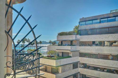 Cannes banane 50m croisette, luxueux 4 pièces dans résidence de standing