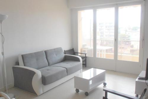 Cannes beaches 3 mn Super quiet 1 BR - 6 PAX with balcony by Olam Properties