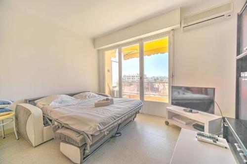 Cannes beaches 3 mn Super quiet 1 BR - 6 PAX with balcony by Olam Properties