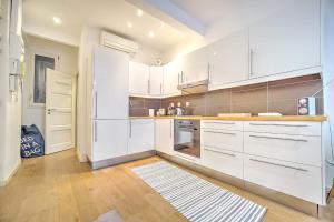 Cannes Carré d'Or Cozy 1 BR w balcony - 2 Pax - Croisette Palais 1 mn walk