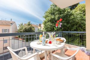 Cannes Centre 2 terrasses 2 chbres 6 Pers Parking