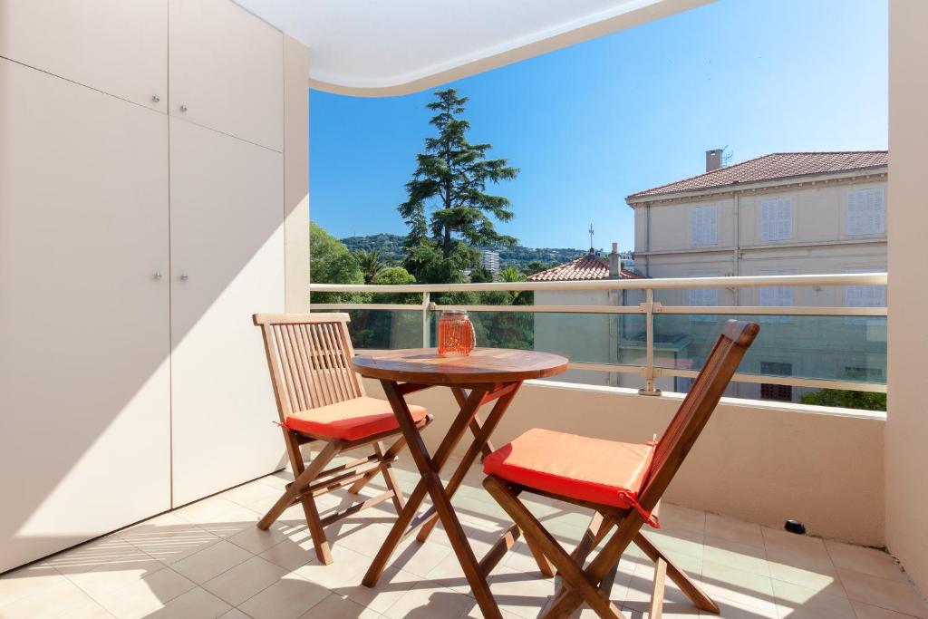 Appartement Cannes Centre ville 8, rue Baron 06400 Cannes