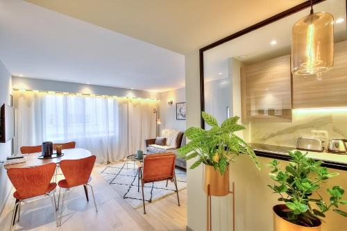 Cannes Close Centre 2 BR architect tribute Brigitte Bardot Olam Properties