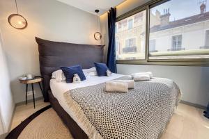 Cannes Close Centre 2 BR architect tribute Brigitte Bardot Olam Properties