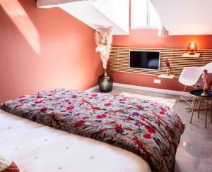 Cannes Croisette Gorgeous 1 Bedroom Apt AC Parking